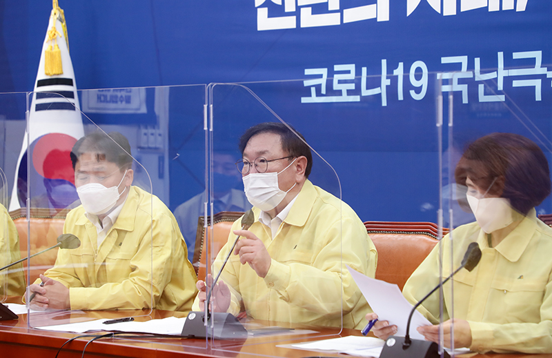더불어민주당 김태년 원내대표가 15일 국회에서 열린 원내대책회의에서 발언하고 있다. (사진=더불어민주당)