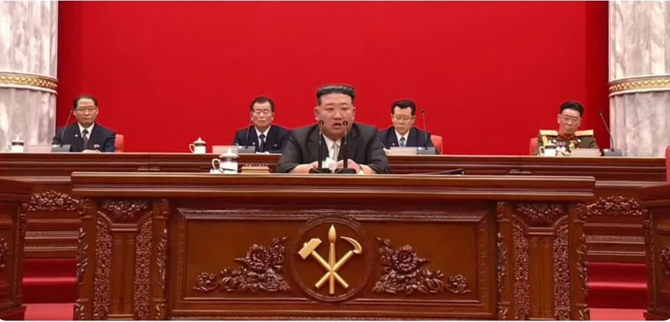 작년 12월 북한 노동당 전원회의에서 발언하는 김정은 당 총비서(조선방송TV 갈무리)